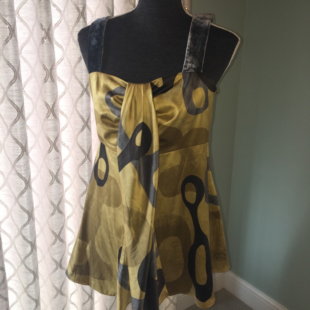 Simply Vera tank top
